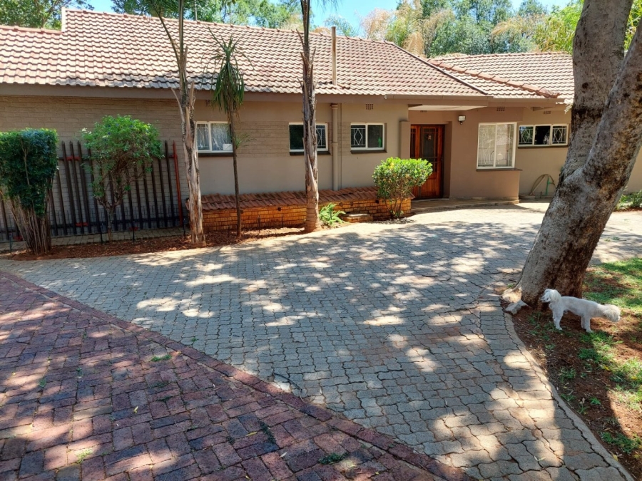 To Let 4 Bedroom Property for Rent in Adamayview North West